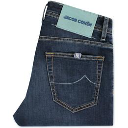 Overview image: JACOB COHËN  Jeans Nick Slim met lichtblauw label gele stiksels, donkere wassing